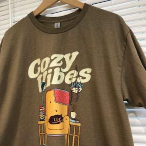 Cozy Vibes Cat in Chair Graphic Unisex T-Shirt Size L. - Picture 6 of 16